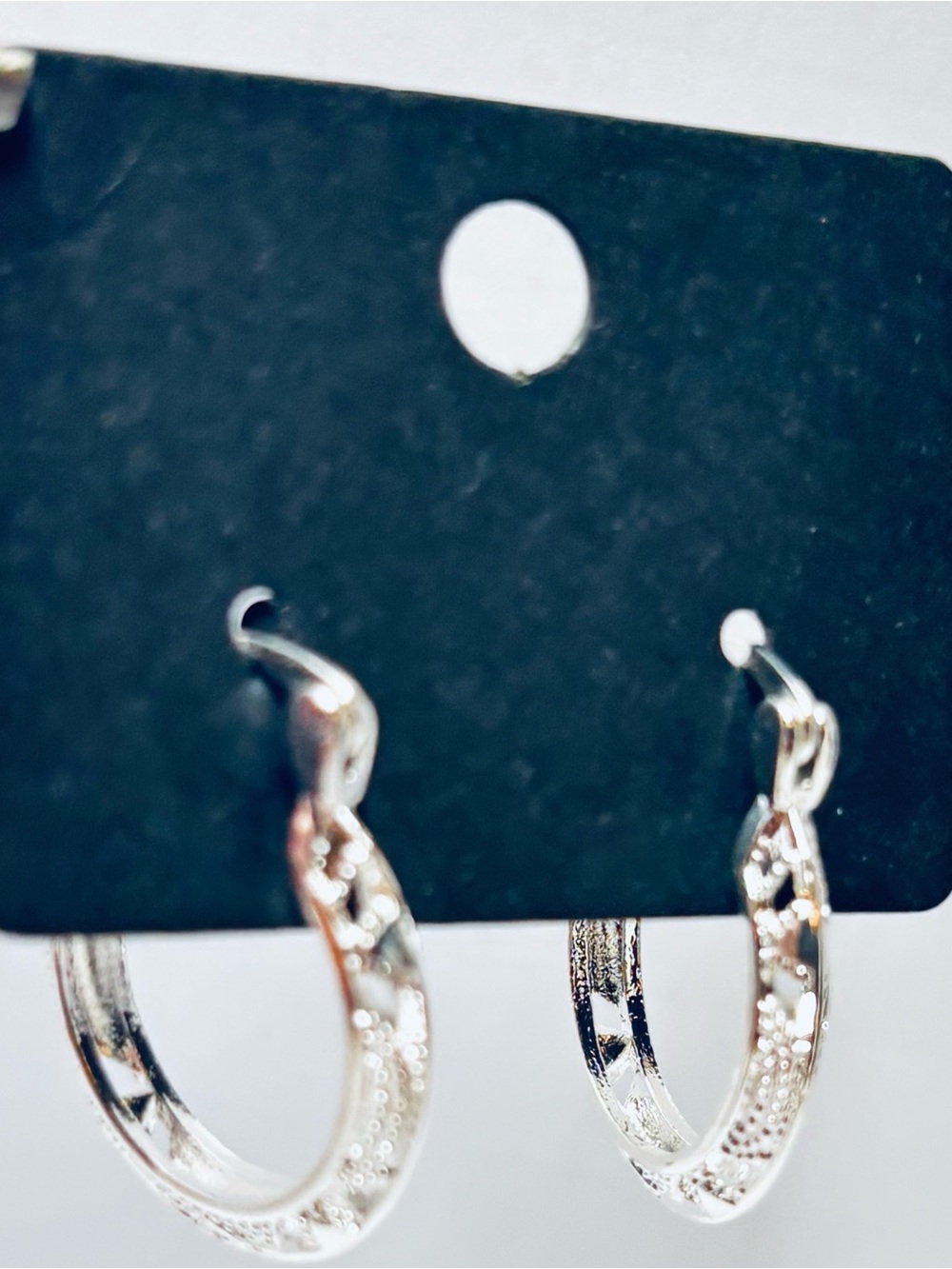 Silver Tone Textured Diamond Cut Small Hoop Earrings 0.75"